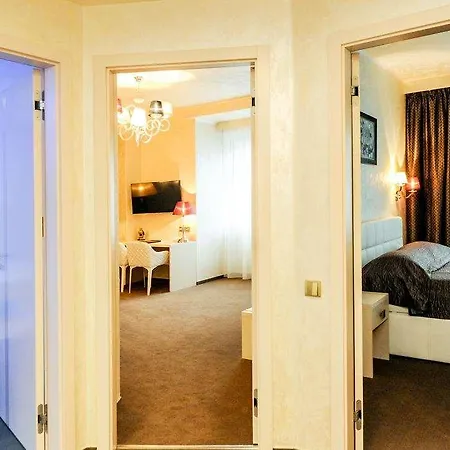 Hotel Mysterius Old Town 4*