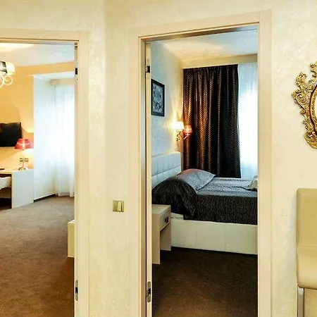 Residence Mysterius Old Town Hotel 4*