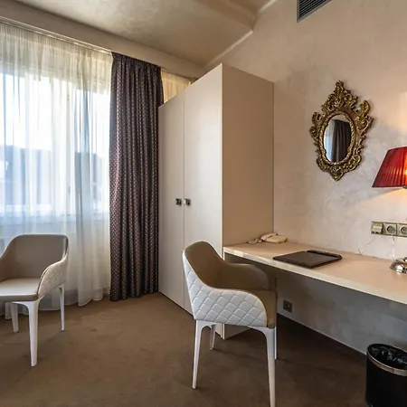 Hotel Mysterius Old Town 4*