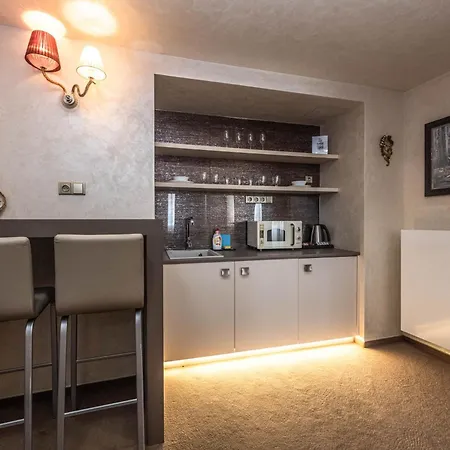 Residence Mysterius Old Town Hotel 4*