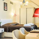 Residence Mysterius Old Town 4*